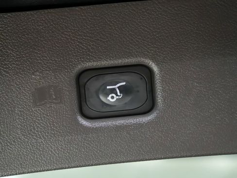 Used 2016 Lincoln MKX Reserve w/ Climate Package image 14