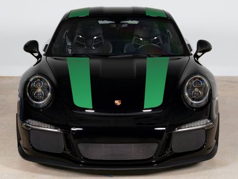 Used 2016 Porsche 911 R image 4