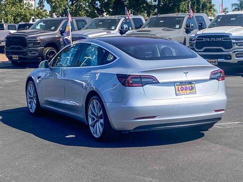 Used 2018 Tesla Model 3 Long Range image 2