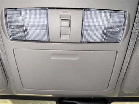 Used 2024 Nissan Frontier SV w/ SV Convenience Package image 26