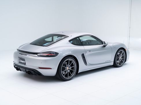 Certified 2025 Porsche 718 Cayman GTS RWD image 9