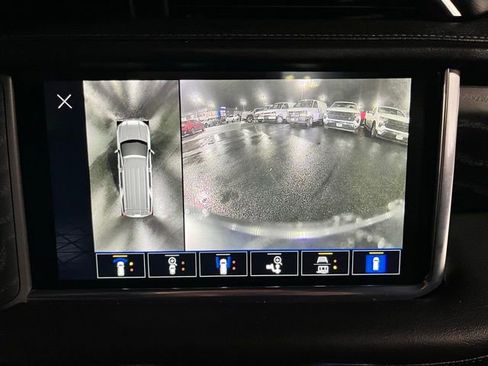 Used 2022 GMC Yukon Denali w/ Denali Premium Package image 44