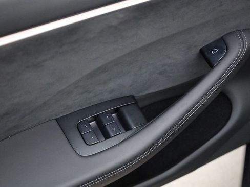 Used 2024 Tesla Model 3 Long Range image 33