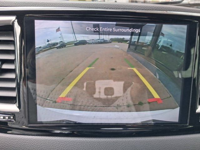 Used 2024 Chrysler Pacifica Touring-L FWD image 23