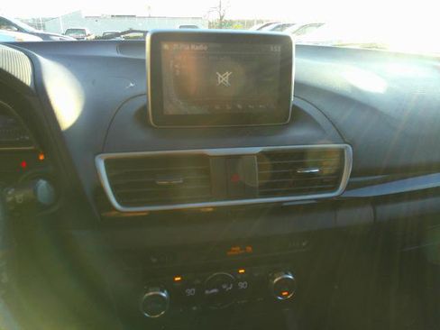 Used 2015 MAZDA MAZDA3 i Grand Touring image 10