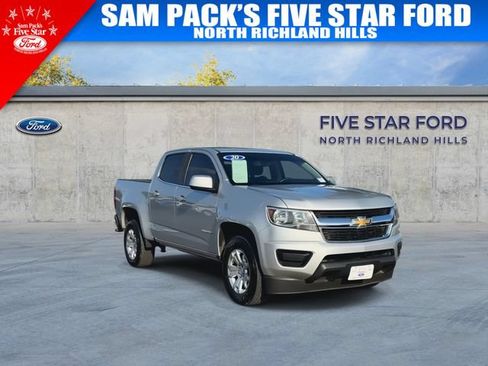 Used 2020 Chevrolet Colorado LT RWD image 2