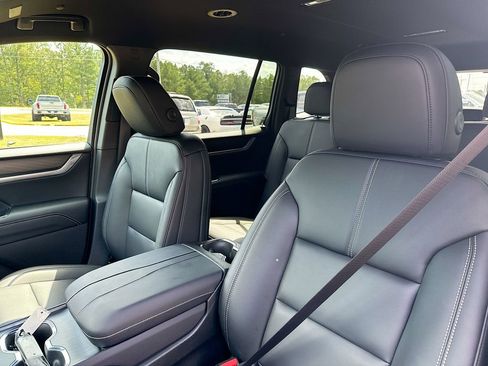 New 2026 GMC Acadia Elevation w/ Elevation Premium Package image 8