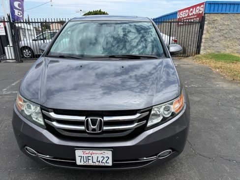 Used 2016 Honda Odyssey Touring image 4