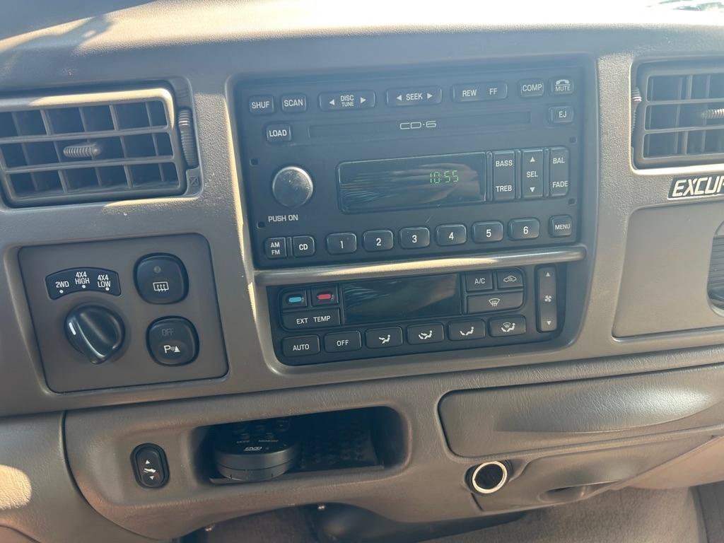 Used 2002 Ford Excursion Limited AWD/4WD image 19