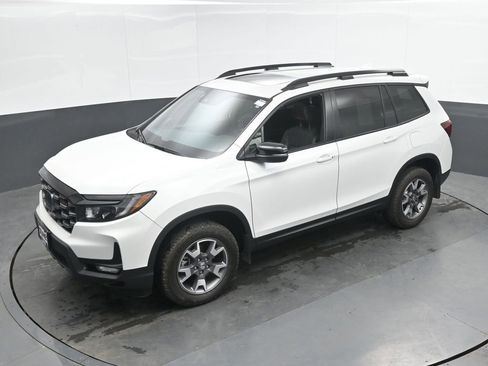 Used 2022 Honda Passport TrailSport image 19
