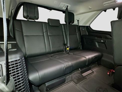 Used 2024 Toyota Sequoia Limited image 21