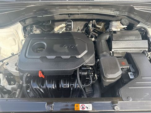 Used 2018 Hyundai Santa Fe Sport w/ 2.4L Value Package 02 FWD image 32
