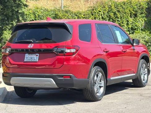 Certified 2023 Honda Pilot EX-L image 4