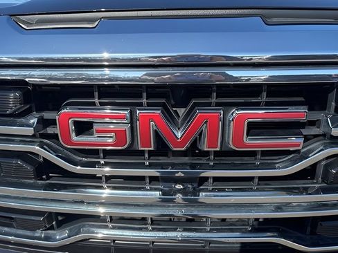 Used 2022 GMC Sierra 1500 SLT w/ SLT Premium Plus Package AWD/4WD image 26