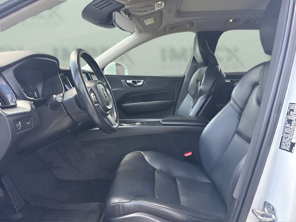Used 2019 Volvo XC60 T6 Momentum w/ Premium Package AWD/4WD image 9