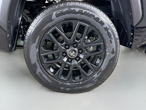 New 2026 Toyota Tundra Limited AWD/4WD image 31