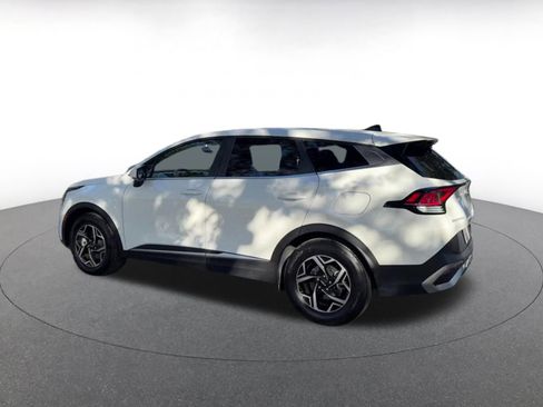 Used 2025 Kia Sportage LX image 10