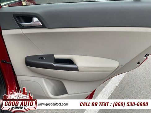 Used 2019 Kia Sportage LX image 10