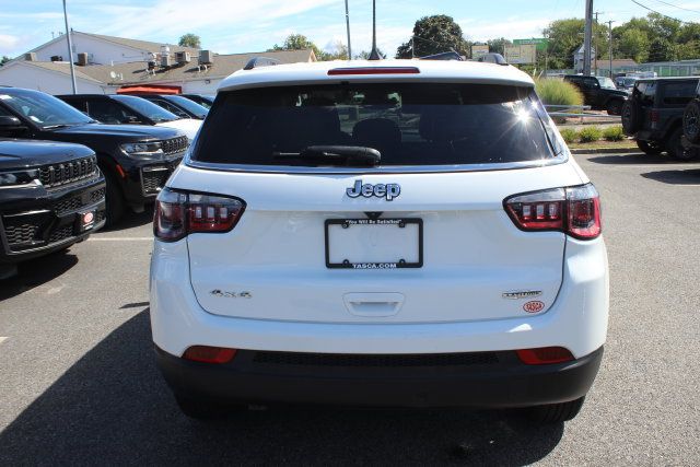 Used 2024 Jeep Compass Latitude AWD/4WD image 28