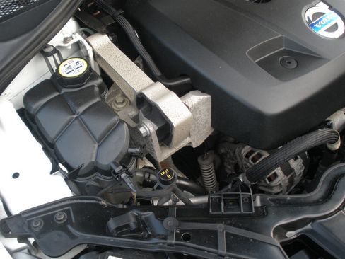 Used 2015 Volvo S60 T5 Premier image 13