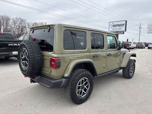 New 2026 Jeep Wrangler Unlimited Rubicon AWD/4WD image 3
