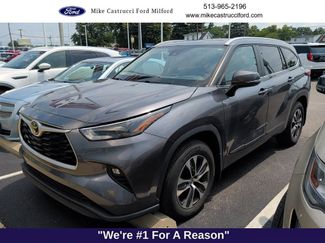 Used 2023 Toyota Highlander XLE AWD/4WD video 1