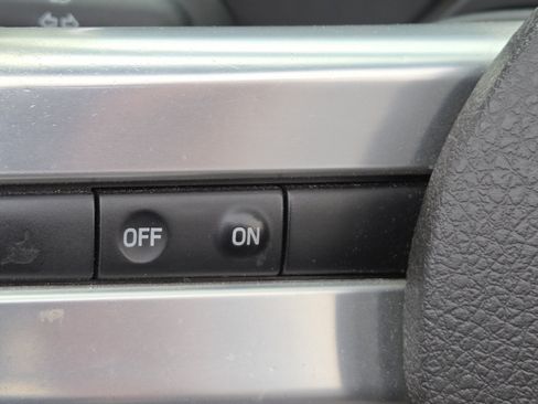 Used 2006 Ford Mustang Convertible RWD image 28
