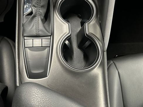 Used 2023 Toyota Camry SE image 36