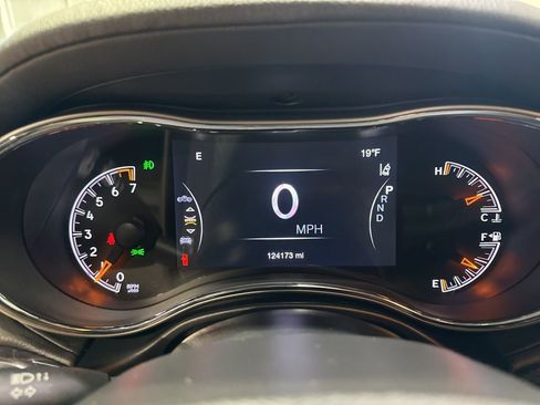 Used 2020 Jeep Grand Cherokee Overland image 17