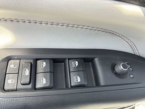 New 2026 Jeep Compass Limited AWD/4WD image 15
