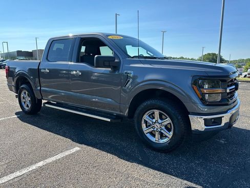 Used 2025 Ford F150 XLT w/ Equipment Group 301A Standard AWD/4WD image 16