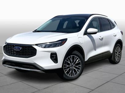 Used 2025 Ford Escape SE w/ Class II Trailer Tow Package