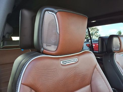 Used 2024 GMC Yukon Denali Ultimate image 15