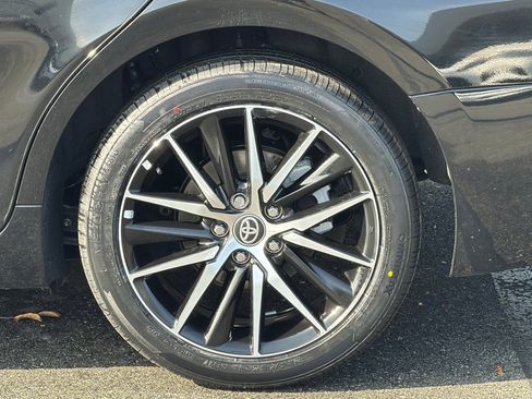 Used 2024 Toyota Camry SE image 30