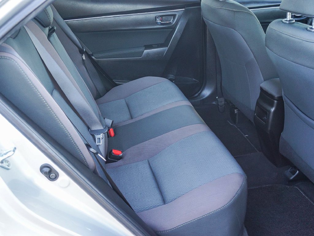 Used 2018 Toyota Corolla LE w/ Protection Package FWD image 14