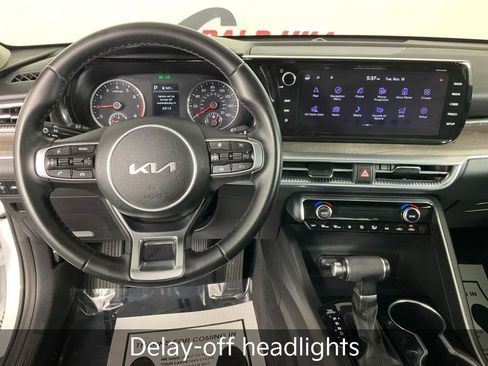 Used 2022 Kia K5 EX image 17