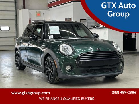 Used 2017 MINI Cooper 4-Door Hardtop image 1