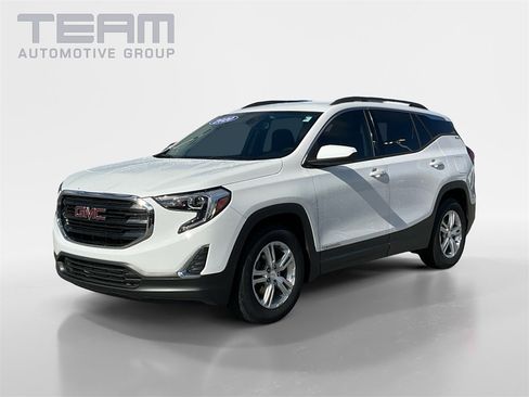 Used 2020 GMC Terrain SLE w/ Driver Convenience Package image 3