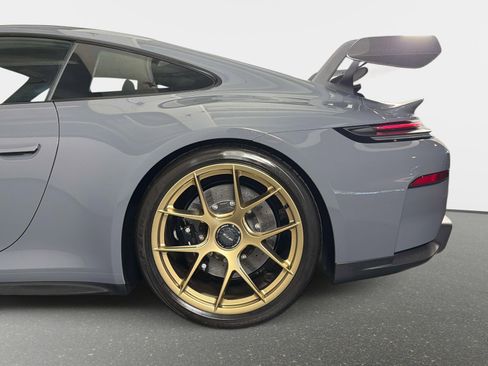 Used 2026 Porsche 911 GT3 w/ Weissach Package RWD image 15