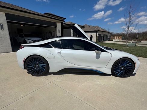 Used 2015 BMW i8 AWD/4WD image 3