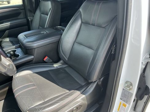 Used 2021 Chevrolet Tahoe RST w/ Luxury Package AWD/4WD image 20