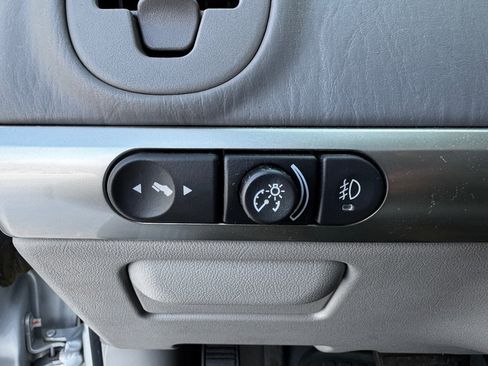 Used 2005 Chevrolet Malibu LT w/ Preferred Equipment Group image 28