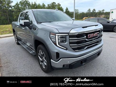 Used 2023 GMC Sierra 1500 SLT w/ SLT Premium Plus Package AWD/4WD image 7