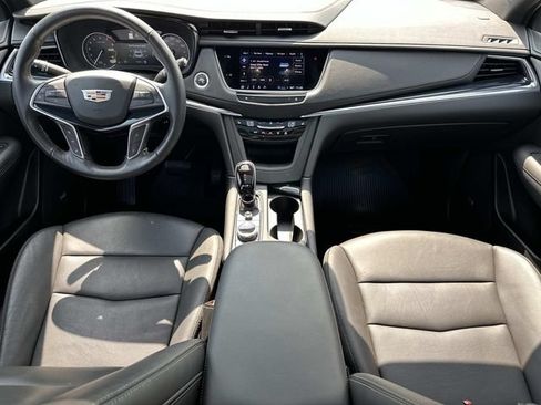 Certified 2024 Cadillac XT5 Premium Luxury AWD/4WD image 13
