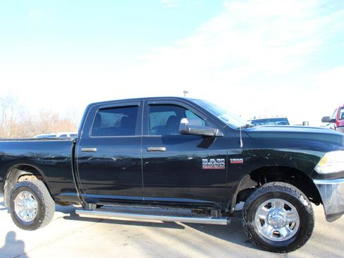 Used 2017 RAM 2500 Tradesman w/ Chrome Appearance Group image 6