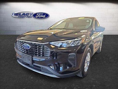 Used 2023 Ford Escape Active AWD/4WD image 1