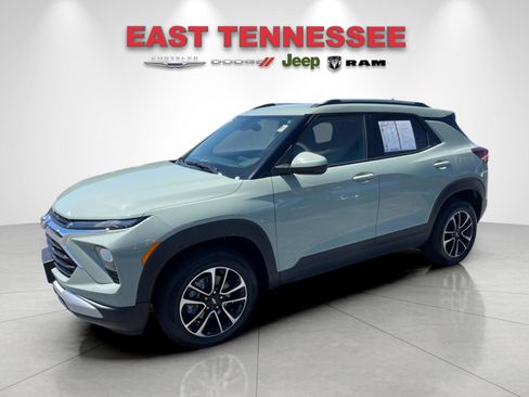 Used 2025 Chevrolet TrailBlazer LT AWD/4WD image 7