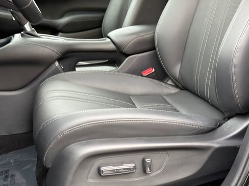 Used 2023 Honda HR-V EX-L image 16