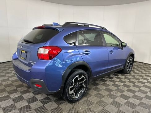 Used 2017 Subaru Crosstrek 2.0i Limited image 3