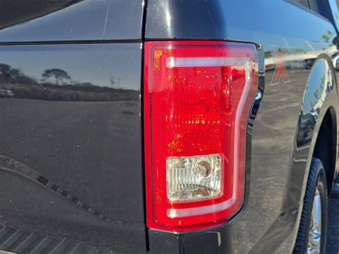Used 2016 Ford F150 XLT w/ Equipment Group 302A Luxury image 8